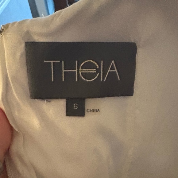 Theia Beautiful Cocktail Dress- NWT - Picture 4 of 12